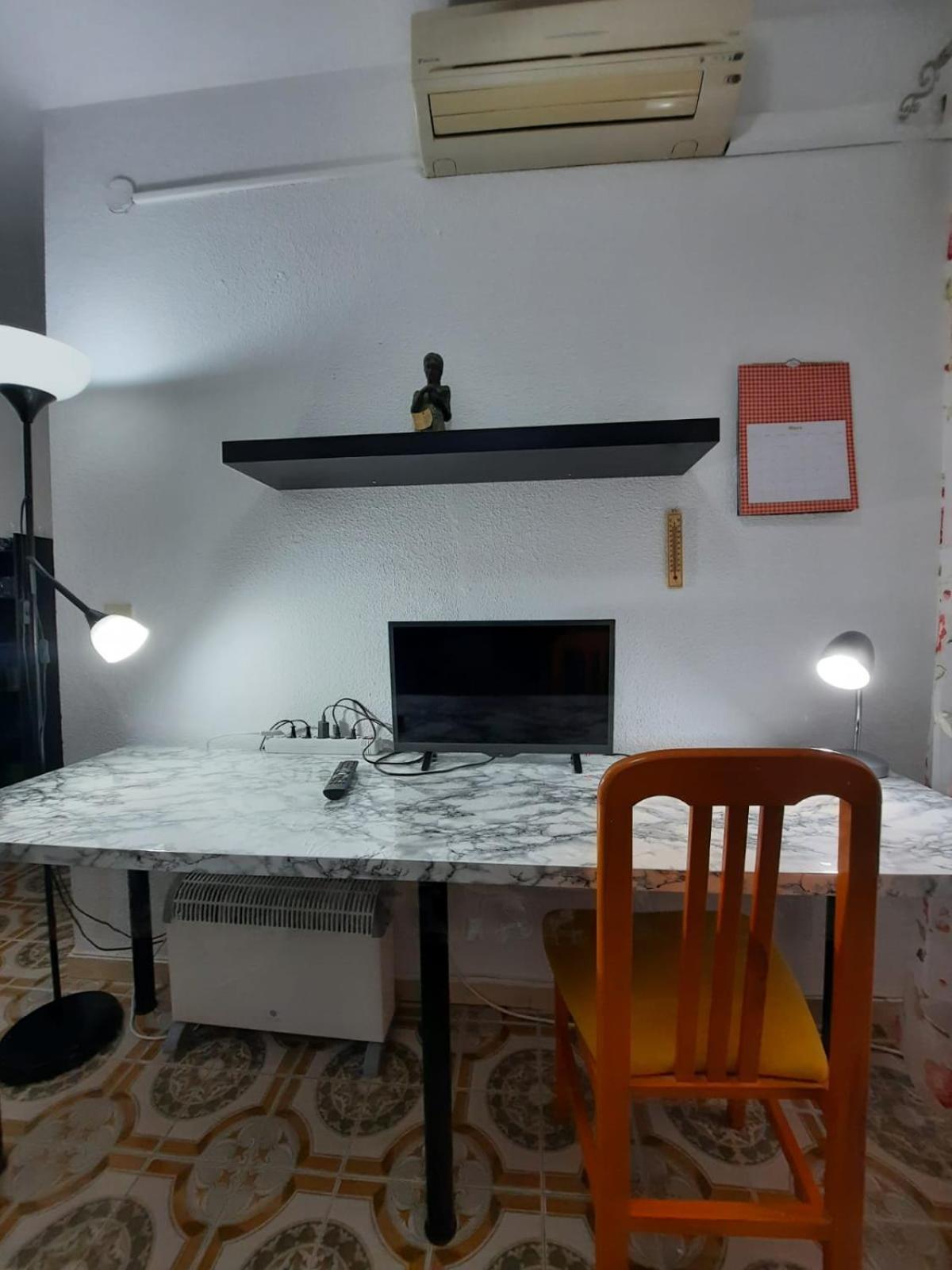 Habitaciones En Mi Piso Del Centro De Huelva Luaran gambar