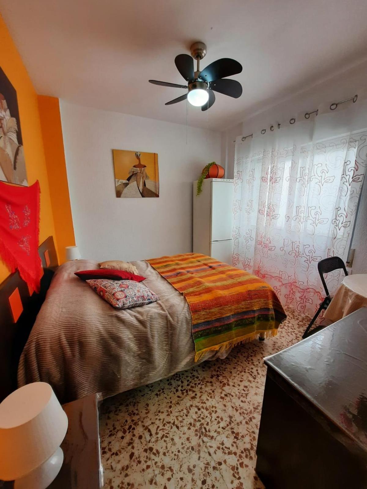 Habitaciones En Mi Piso Del Centro De Huelva Luaran gambar