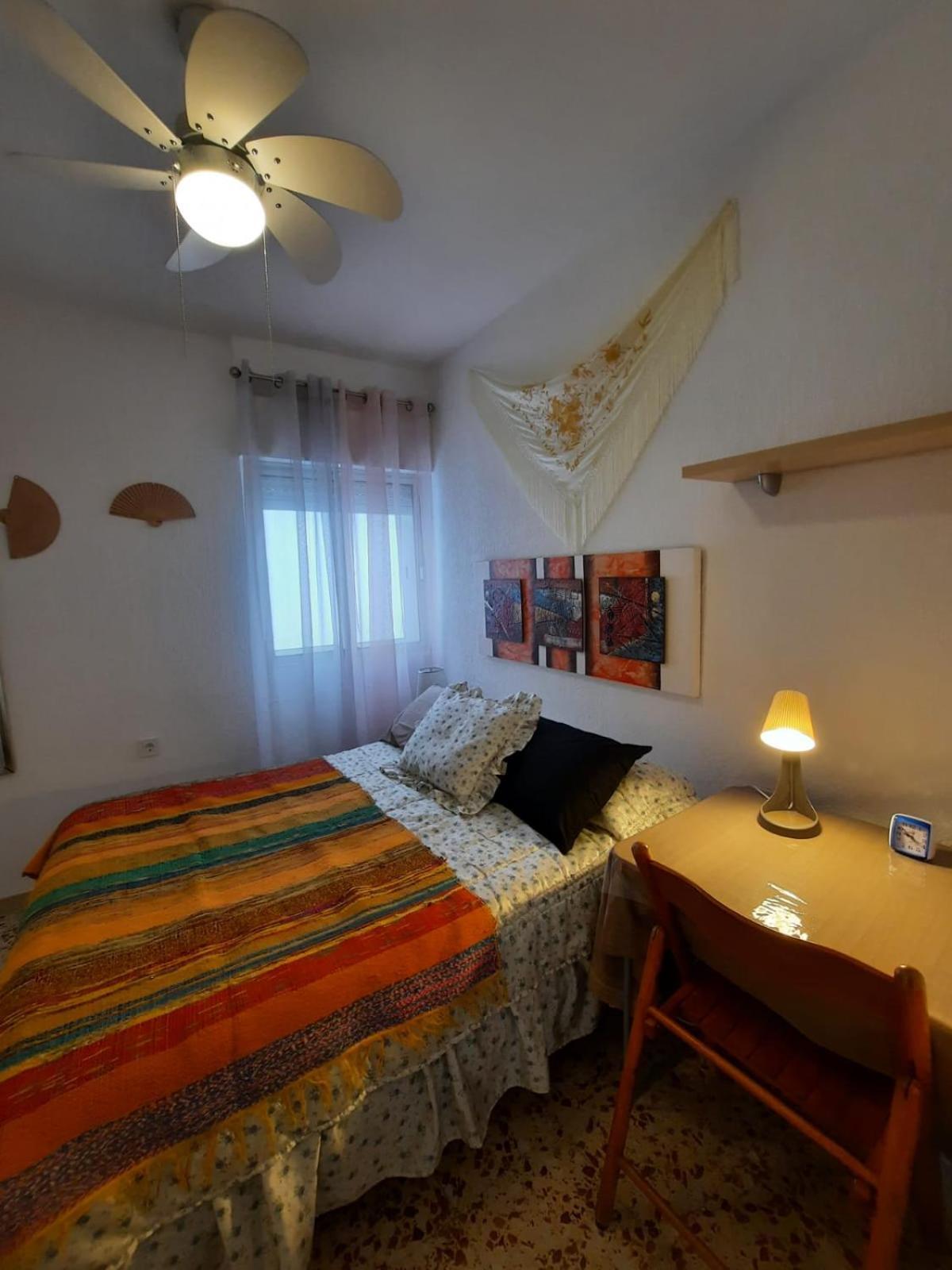 Habitaciones En Mi Piso Del Centro De Huelva Luaran gambar