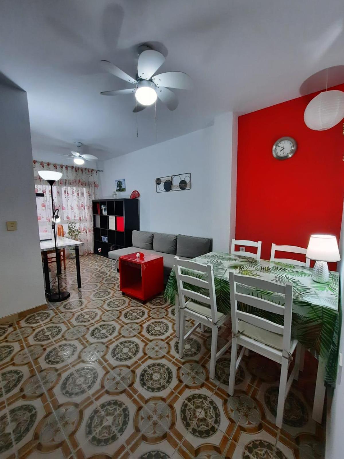 Habitaciones En Mi Piso Del Centro De Huelva Luaran gambar