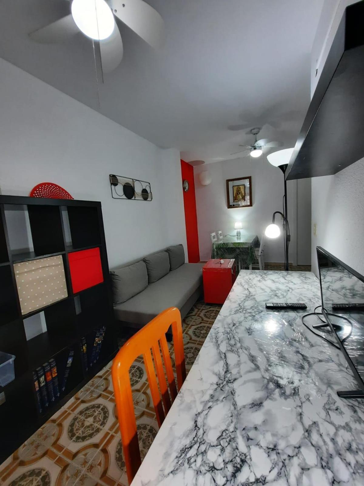 Habitaciones En Mi Piso Del Centro De Huelva Luaran gambar