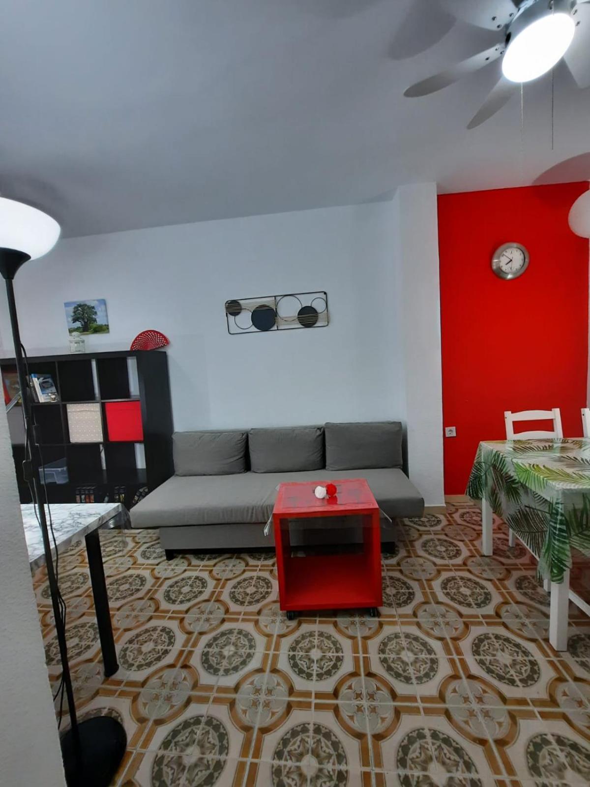 Habitaciones En Mi Piso Del Centro De Huelva Luaran gambar