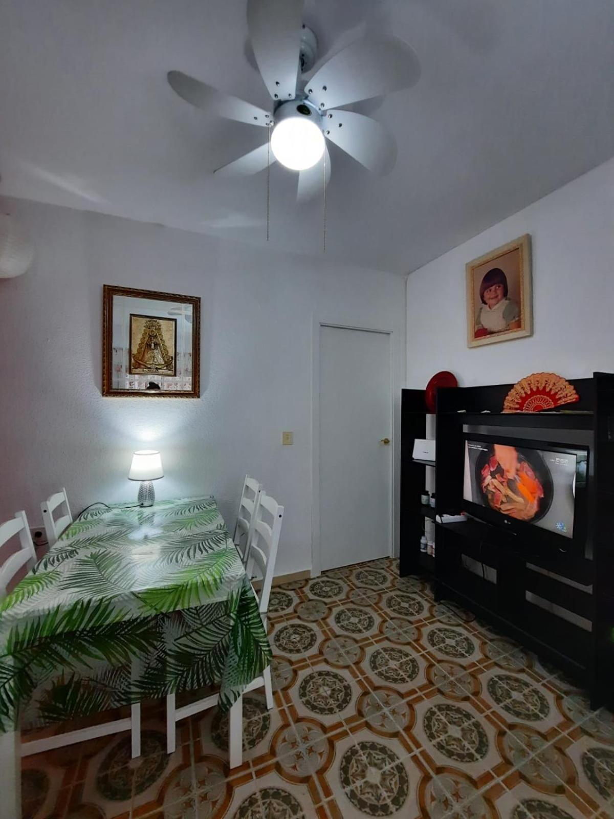 Habitaciones En Mi Piso Del Centro De Huelva Luaran gambar