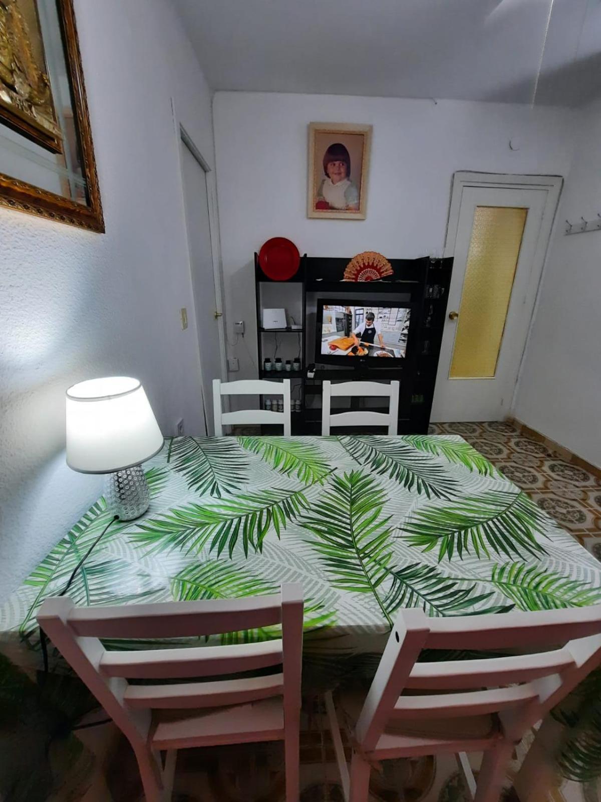 Habitaciones En Mi Piso Del Centro De Huelva Luaran gambar